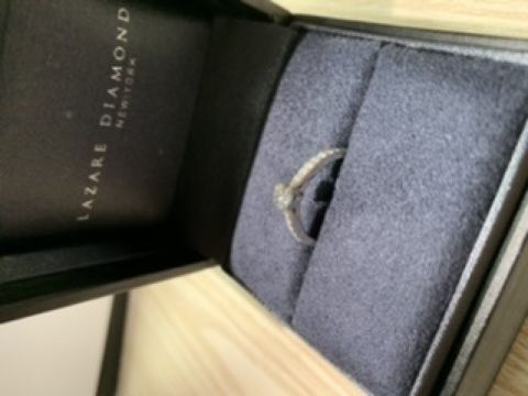 【ラザール ダイヤモンド(LAZARE DIAMOND)の口コミ】 デザインは彼が決めてくれました。見た目も可愛くとても気に入っておりま…