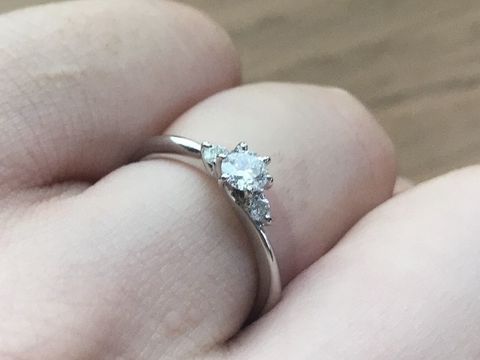 【銀座ダイヤモンドシライシの口コミ】 フルオーダーするつもりでしたが元々決められたデザインから選ぶセミオー…