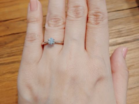 【ラザール ダイヤモンド(LAZARE DIAMOND)の口コミ】 1日にまとめて４店指輪を見学に行き、彼も私もラザールダイヤモンドのダイ…