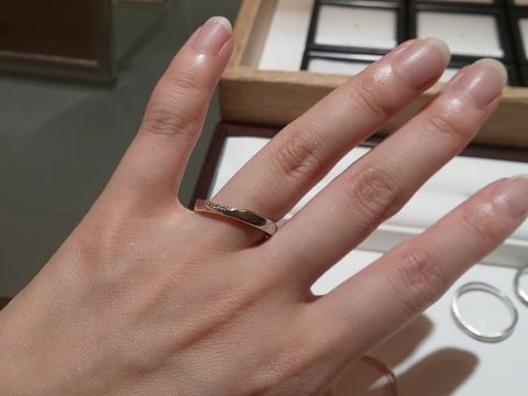 【杢目金屋(もくめがねや)の口コミ】 雑誌やホームページで見ると木目が分かりやすく出ていましたが、実物はさ…