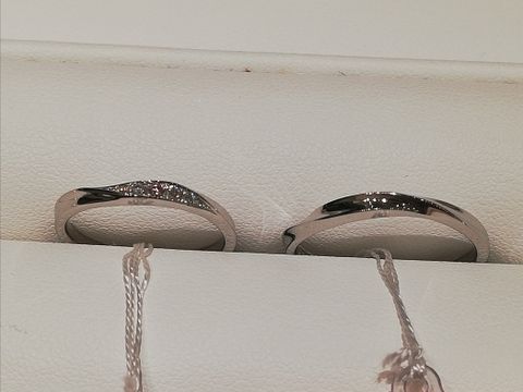 【Pink Dolphin Diamond(ピンクドルフィンダイヤモンド)の口コミ】 ピングダイヤモンドは珍しいため可愛いものが好きな方におすすめです。こ…