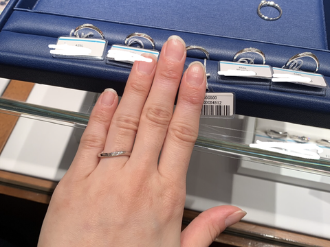 【銀座ダイヤモンドシライシの口コミ】 銀座ダイヤモンドシライシさんで指輪を見に行きました。このイリュミティ…