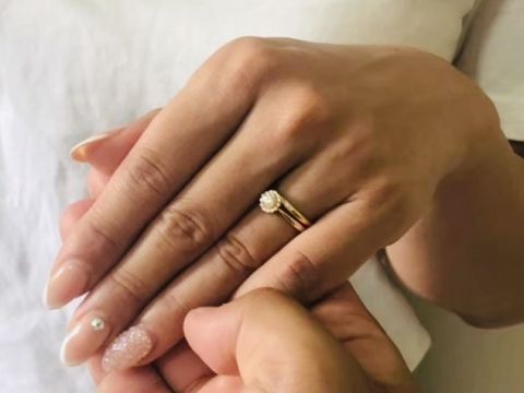 【バーニーズニューヨーク(BARNEYS NEW YORK)の口コミ】 トップのダイヤに行くにかけて、
リングが細くなっている為、手元が綺麗に…
