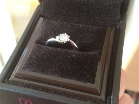 【アイプリモ(I-PRIMO)の口コミ】 婚約指輪はあらかじめ予算を決めていましたので、その予算内で見合うブラ…