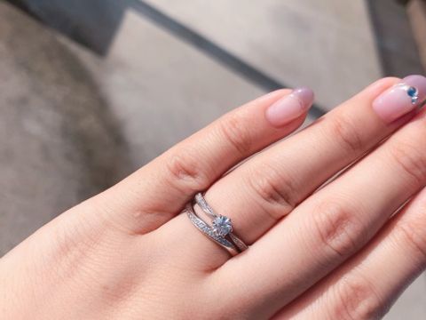 【4℃ BRIDAL(ヨンドシーブライダル)の口コミ】 ずっと大好きなブランドで、記念日のプレゼントが
付き合ってからずっと4&…