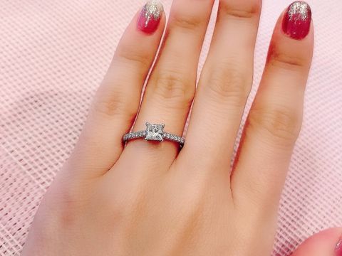 【ティファニー(Tiffany & Co.)の口コミ】 パヴェタイプのエンゲージを探していて、ティファニーへはハーモニーのパ…