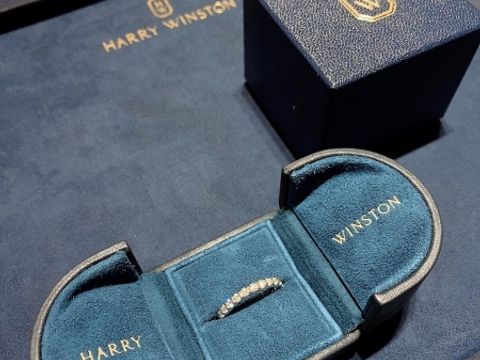 【ハリー・ウィンストン(Harry Winston)の口コミ】 やっぱり世界一です。県外から銀座本店に購入しに行きました。私の住む県…