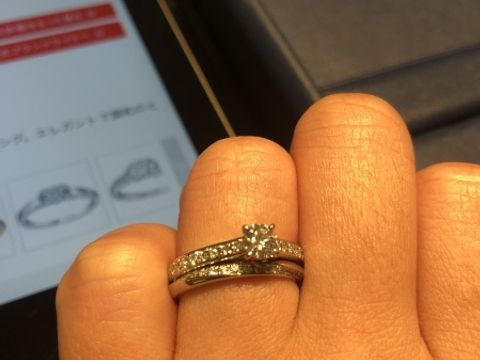 【銀座ダイヤモンドシライシの口コミ】 エタニティタイプの婚約指輪を探しており、形は理想でした♥︎
高さ…