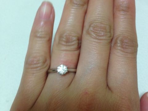 【アンジェリックフォセッテ(Angelique Fossette)の口コミ】 婚約指輪は好きなものを選んでいいよ、と言われて雑誌を見たり、実店舗に…