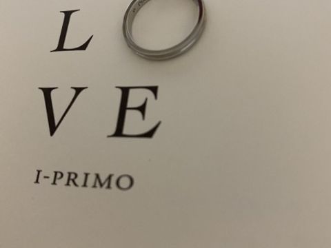 【アイプリモ(I-PRIMO)の口コミ】 わたしは指が短いので、なるべく細身の指輪にしようと考えていました。指…