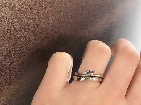 【杢目金屋(もくめがねや)の口コミ】 一般的な指輪に比べるとかなり個性のでるお店だと思います！
指輪自体に木…