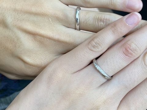 【4℃ BRIDAL(ヨンドシーブライダル)の口コミ】 着け心地が大変良いところに驚きました。デザインもわたしが厚みがでない…