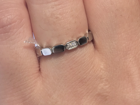 【シャネル(CHANEL)の口コミ】 他にはないデザインだけど飽きが来ない指輪を探していました。この指輪は…