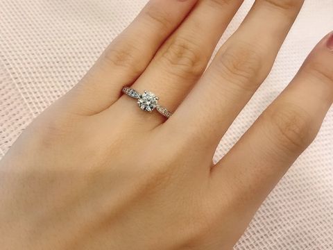 【ティファニー(Tiffany & Co.)の口コミ】 昔からハーモニーのパヴェタイプに憧れがあったので、一番に試着に行きま…