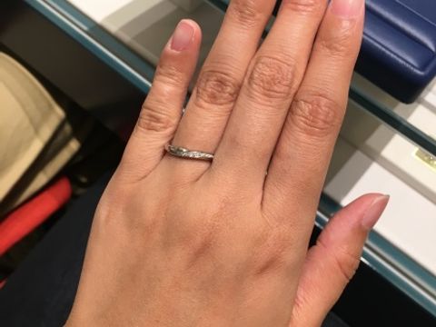 【銀座ダイヤモンドシライシの口コミ】 他のブランドにはない、唯一無二のデザインでとても気に入りました。大人…