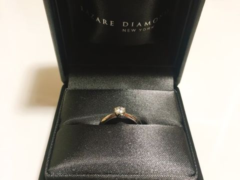 【ラザール ダイヤモンド(LAZARE DIAMOND)の口コミ】 オーソドックスなデザインかつ、シンプルだけど高級感のあるデザインのも…