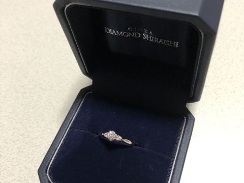 【銀座ダイヤモンドシライシの口コミ】 プロポーズリングをいただき、後日一緒にデザインを選びに行きました。シ…