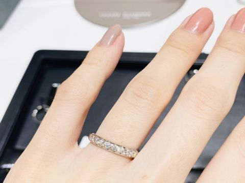 【ラザール ダイヤモンド(LAZARE DIAMOND)の口コミ】 華やかで存在感がある指輪を探していたので、目に止まりました。実際つけ…