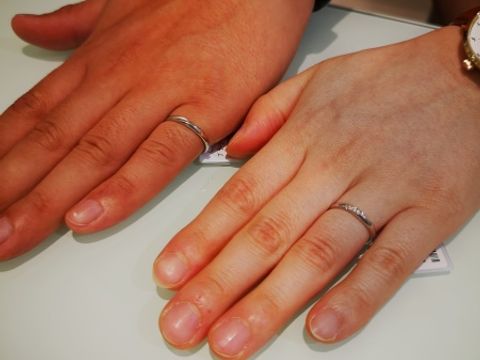 【CAFERING(カフェリング)の口コミ】 日本人向けに作られているようです。指輪をしていても違和感がなく、つけ…