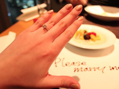 【カルティエ(Cartier)の口コミ】 婚約指輪を頂くなら、絶対にソリテール型と決めていました。
たくさんのブ…