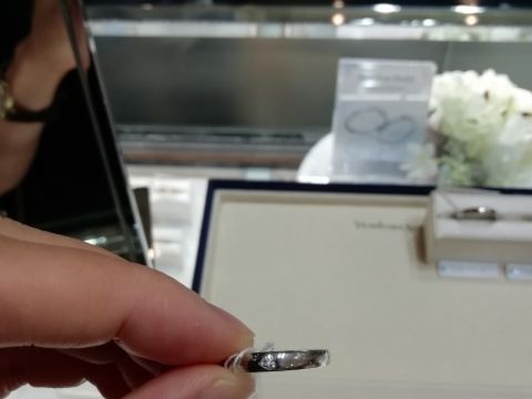【ヴァンドーム青山(VENDOME AOYAMA)の口コミ】 以前ホームページでこの指輪を見てから一目惚れをしました。rue（リュー）…