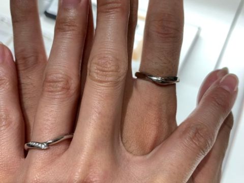 【俄(にわか)の口コミ】 にわかさんの指輪は全てに意味やイメージがあり、それを表現したペアデザ…