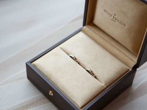 【ルイ・ヴィトン(LOUIS VUITTON)の口コミ】 普通のありきたりなデザインではなく、模様のようなデザインの結婚指輪を…