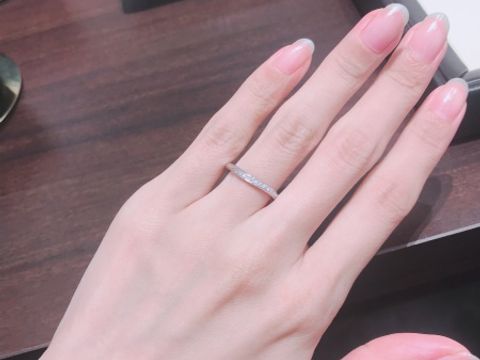 【アイアイイスズ ブライダルの口コミ】 ウェーブが入ったもののほうが指が細く綺麗にみえると教えていただき、探…