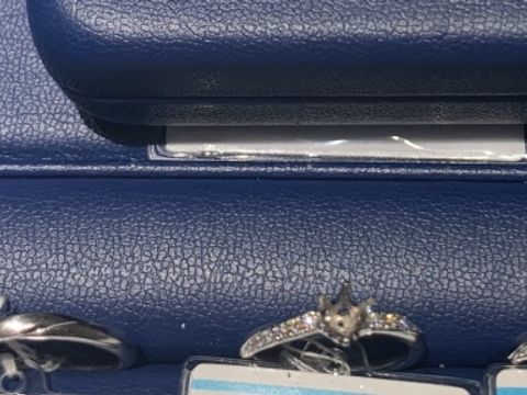 【銀座ダイヤモンドシライシの口コミ】 男性側の結婚指輪はデザインに特にこだわりがなかったのでなんのデザイン…