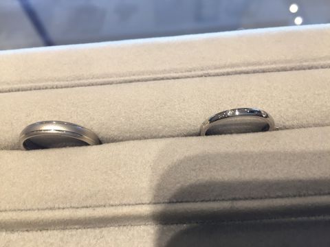 【ブルーリバー(BLUERIVER)の口コミ】 たくさん悩んで、彼とお揃いに近いものを探していましたがやはり好みが分…