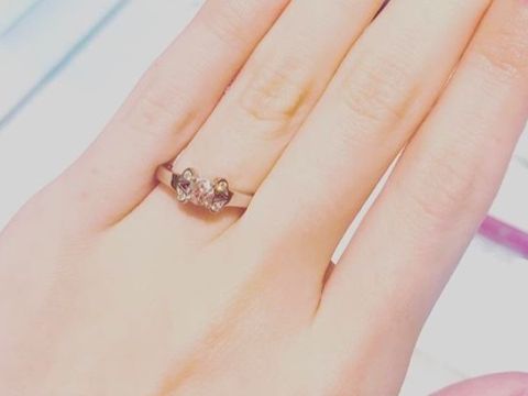 【カルティエ(Cartier)の口コミ】 プラチナにダイヤで、カルティエ独特のデザインの指輪です。ダイヤのグレ…