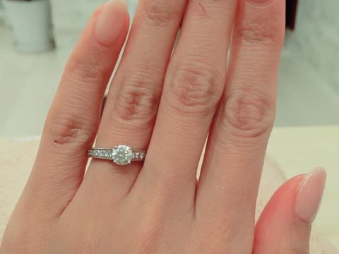 【カルティエ(Cartier)の口コミ】 デザイン：ソリテール1895(パヴェ)
素材：プラチナ
サイズ：8号
ダイヤモ…