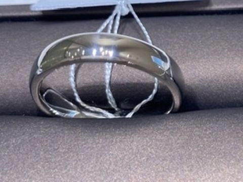 【アイプリモ(I-PRIMO)の口コミ】 一番太いタイプの指輪です。ずっしりとしっかりしたしたイメージしてです…