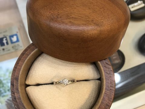 【COLANY(コラニー)の口コミ】 指になじみやすく、とてもキュートです。普段使いもしやすいようにダイヤ…