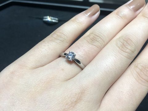 【ヴァン クリーフ＆アーペル(Van Cleef & Arpels)の口コミ】 ヴァンクリーフアーペルの婚約指輪を見たくて最初に試着させていただいた…