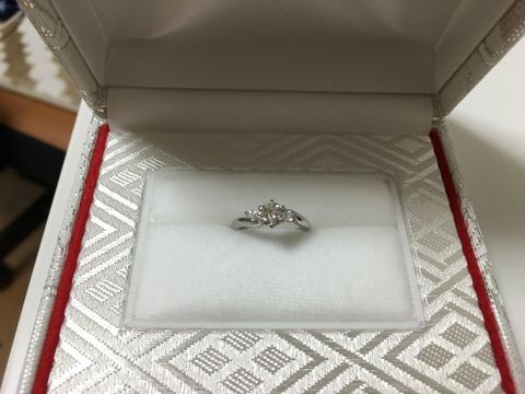 【カオキ　ダイヤモンド専門卸直営店の口コミ】 多くのデザインを取り扱っているセレクトショップでは、土台と宝石がセッ…