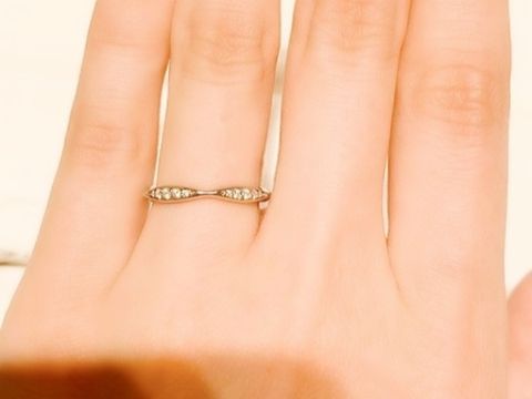 【シャネル(CHANEL)の口コミ】 外してみると、リングがお花の形になっています。ショーケースで見た際に…