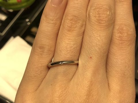 【エクセルコダイヤモンド(EXELCO DIAMOND)の口コミ】 カタログを見ましたが、デザインは素敵なものばかりでした。
チェーンを通…