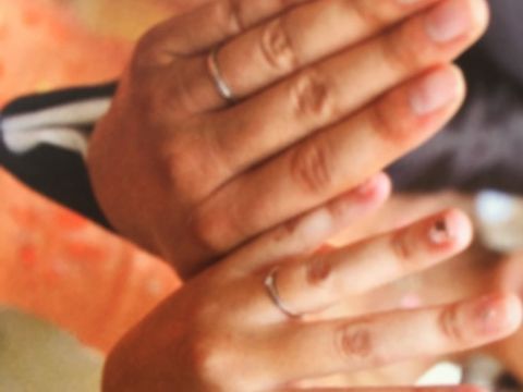 【ジュエリーツツミ(JEWELRY TSUTSUMI)の口コミ】 主人から先にいただいていた婚約指輪と重ねてつけれるよう同じブランドで…