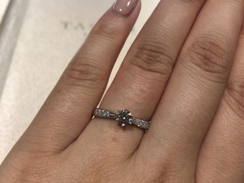 【TASAKI(タサキ)の口コミ】 タサキはダイヤモンドをデビアスから買っているそうなので、輝きは結構強…