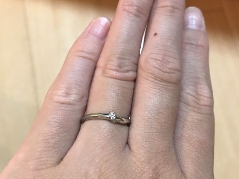 【俄(にわか)の口コミ】 結という指輪は、曲線もありダイアもついているところがとても可愛くて決…