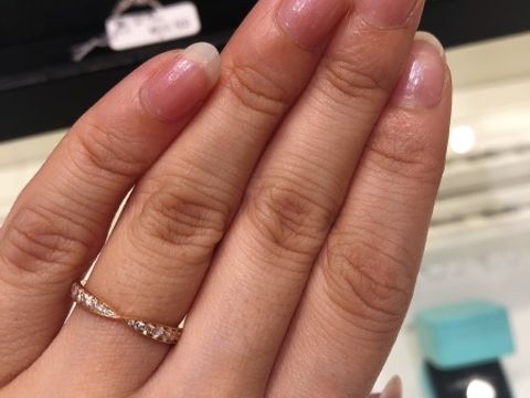 【ティファニー(Tiffany & Co.)の口コミ】 価格については、ティファニーへの憧れがあれば許容範囲だと思います。
私…