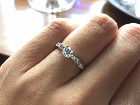 【WATANABE / 卸商社直営　渡辺の口コミ】 デザインに一目惚れしました！
最初、ウェーブや一石のもので探していたの…