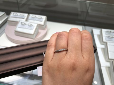 【アイプリモ(I-PRIMO)の口コミ】 

指輪のデザインは(ケレース)です。

指輪がしっかりと強調もされつつ
指…