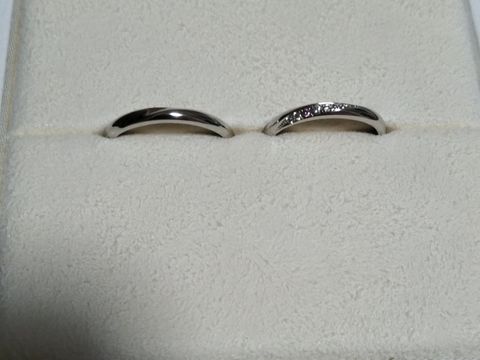 【I's stone(アイズストーン)の口コミ】 ピンクダイヤをオプションで入れれたのが良かったです。場所も好きな位置…