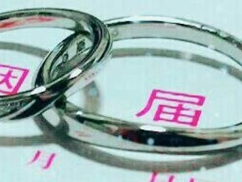 【銀座ダイヤモンドシライシの口コミ】 何点かまわりどれもいいなと決めかねていたとき、こういう付け方もありま…