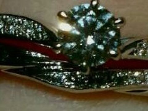 【銀座ダイヤモンドシライシの口コミ】 ダイヤモンドにこだわる友人から紹介していただき、ネットで予約していき…