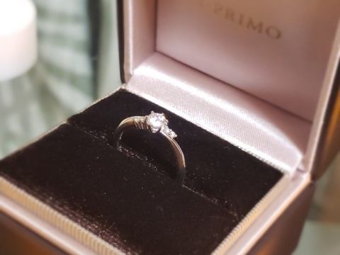 【アイプリモ(I-PRIMO)の口コミ】 リングはプラチナ製で、ダイヤモンドは割とランクが高いものの組み合わせ…