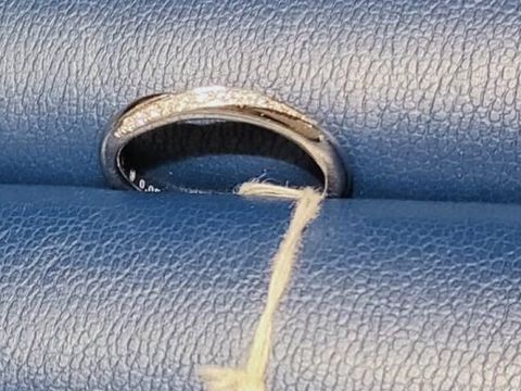 【銀座ダイヤモンドシライシの口コミ】 ダイヤモンドがキラキラしているデザインで、どの角度からもその美しさが…