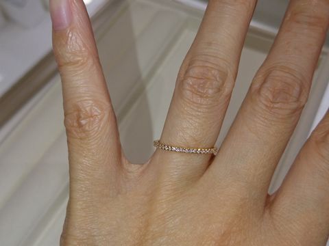 【festaria bijou SOPHIA(フェスタリア ビジュソフィア)の口コミ】 写真のリングは細さはエタニティリングの中ではかなり細いものだと思いま…